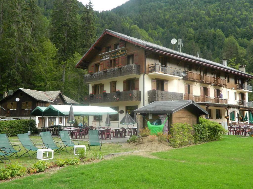 Logis Hotel Les Sapins Montriond Exterior photo